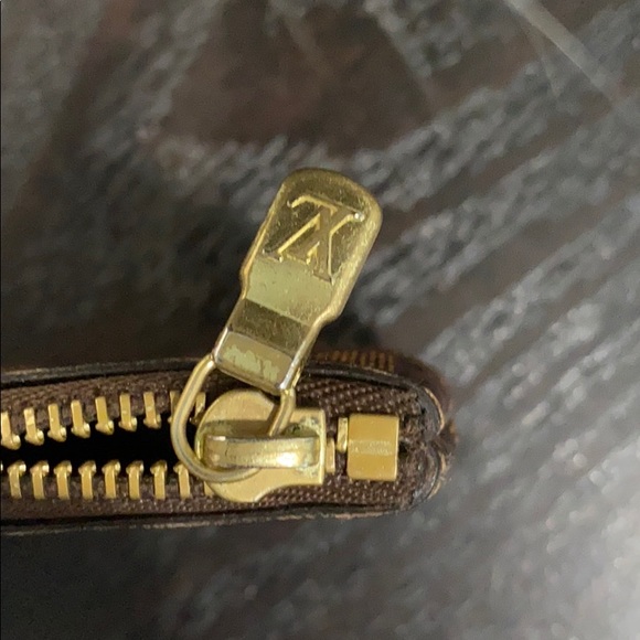 Sale! Louis Vuitton Damier Ebene Key Pouch - Picture 12 of 12